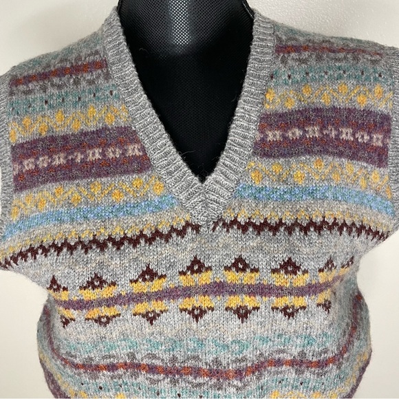 Vintage Claude Vernet Sweater Vest Shetland Wool V Neck Gray Black Size Large - Picture 2 of 7